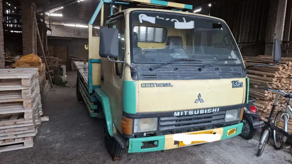 Dijual cepat Truk mitsubishi 120 ps