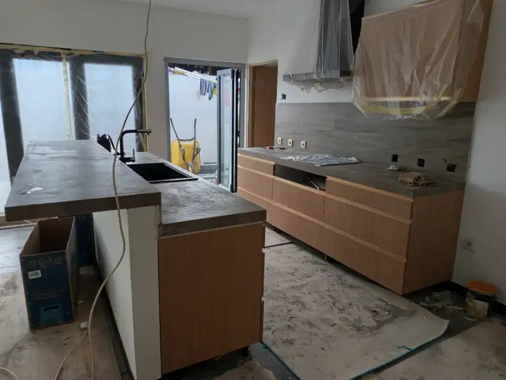 Di cari tukang interior/helper