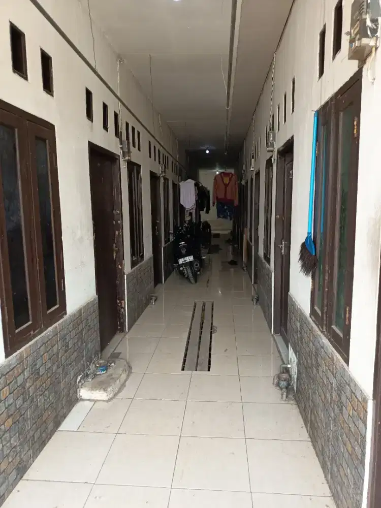 DIJUAL KONTRAKAN DI CIFEST CIKARANG. LOKASI RAMAI DAN STRATEGIS.