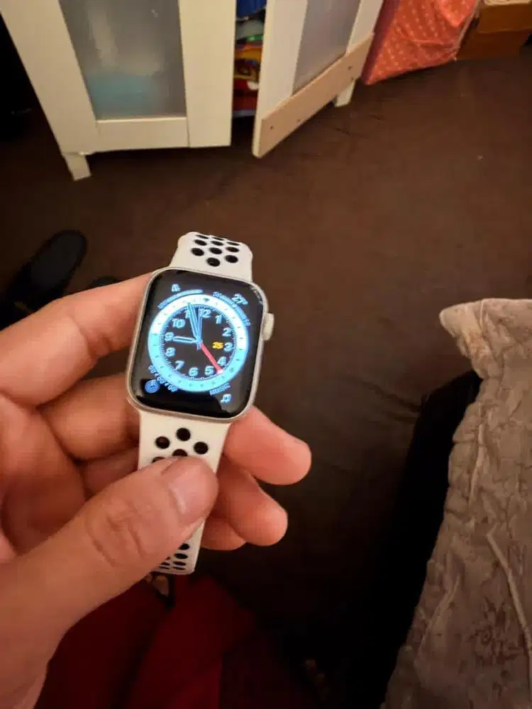 DIJUAL APPLE WATCH SERIES 6 40MM MULUS