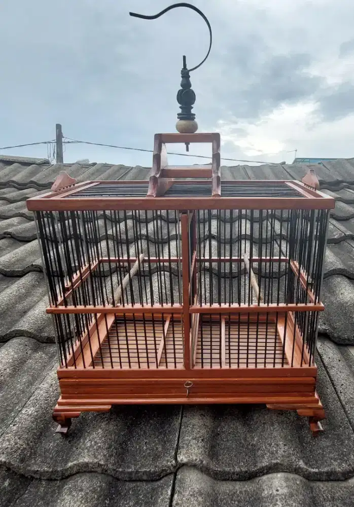 Kandang sekat burung