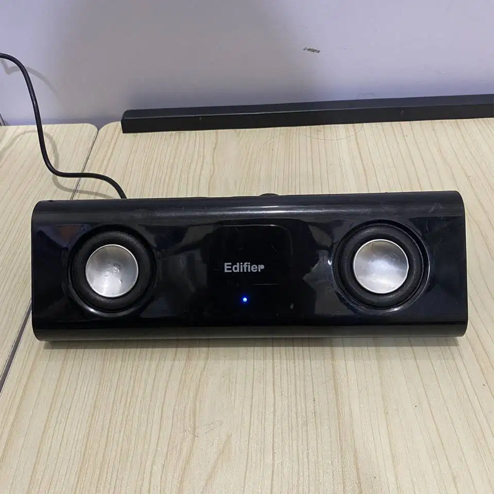 Speaker portable edifier MP230 Minus mesin
