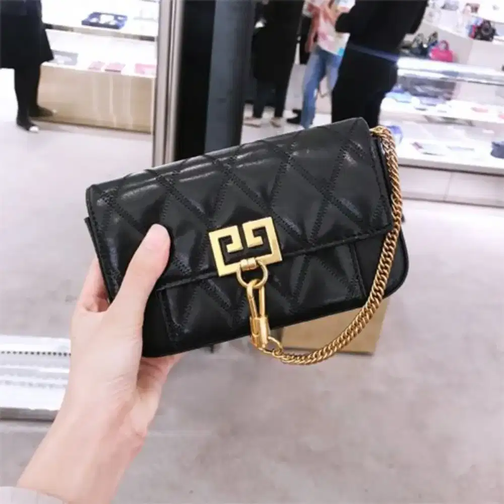 Tas Givenchy mini bag