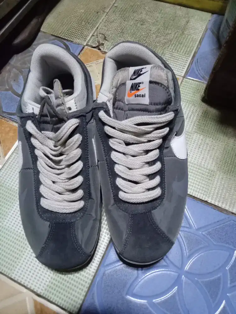 Sepatu nike sacai
