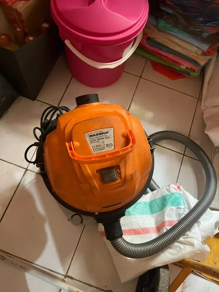 vakum ukuran sedang bekas