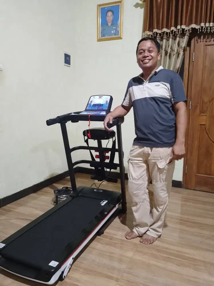 Treadmill elektrik TL633 Alat olahraga 3 fungsi bisa di lipat