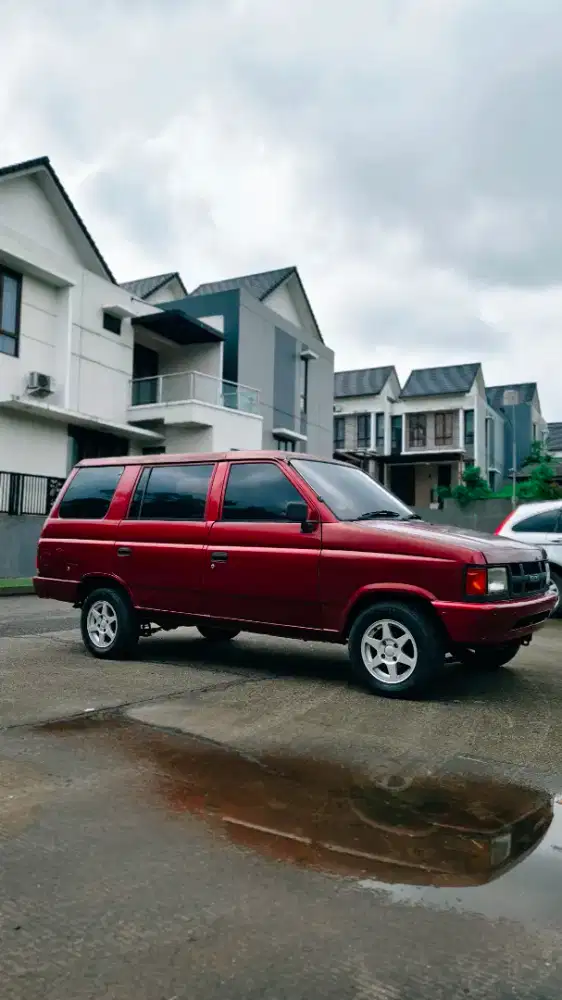 Siap luar kota Isuzu Panther 2.3 2300 tahun 1996 Diesel irit