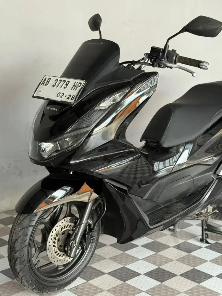 Vario 160 2023 plat ab km rendah