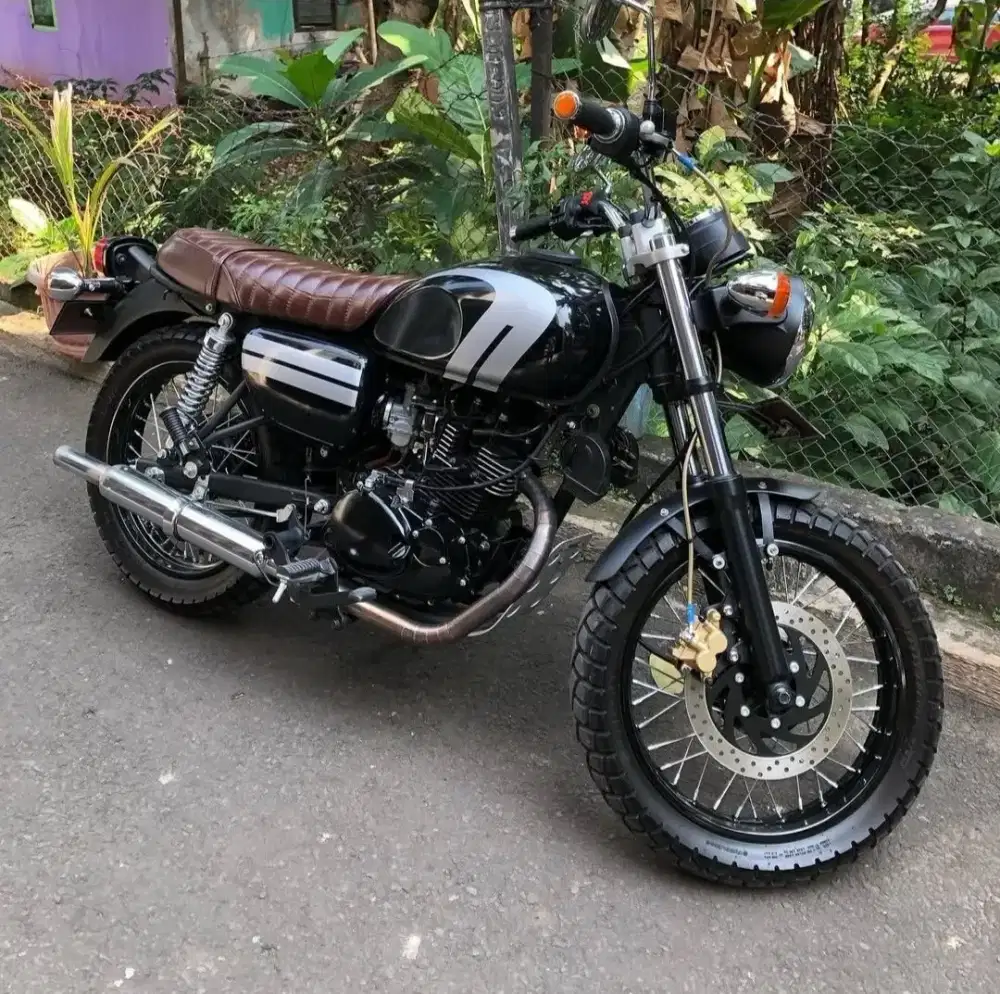 KAWASAKI W 175 MODIF