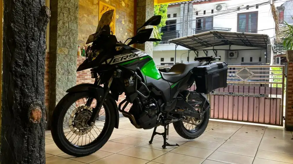 Kawasaki Versys 2021 Tangan Pertama Low KM Pajak Panjang Sampai 2027