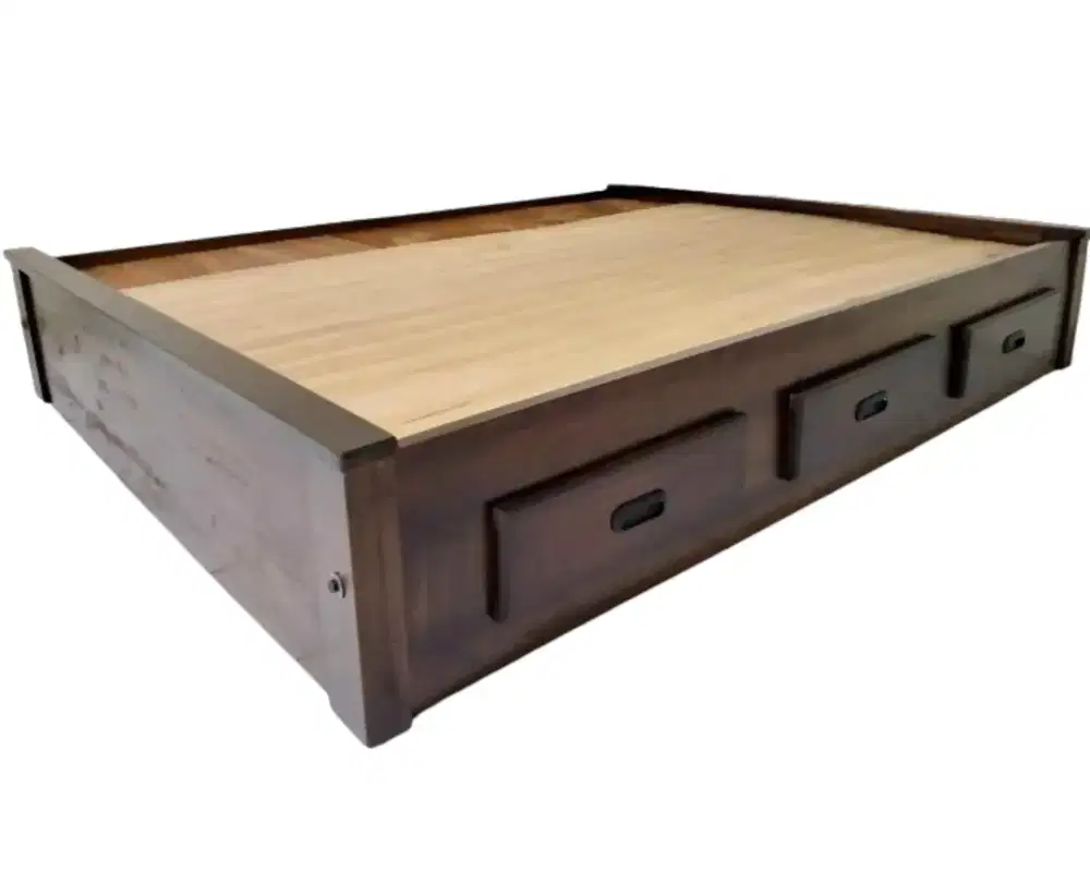 Dipan Ranjang Kayu Jati