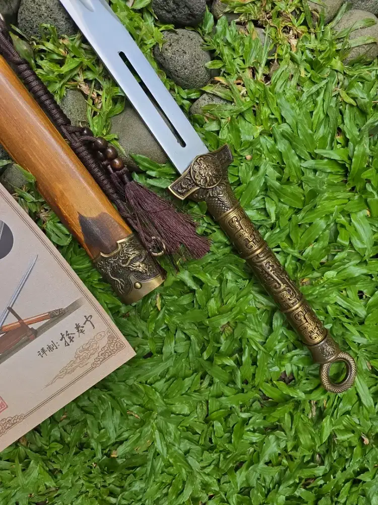 Pedang china Kewang zhi jian bahan baja carbon fulltang