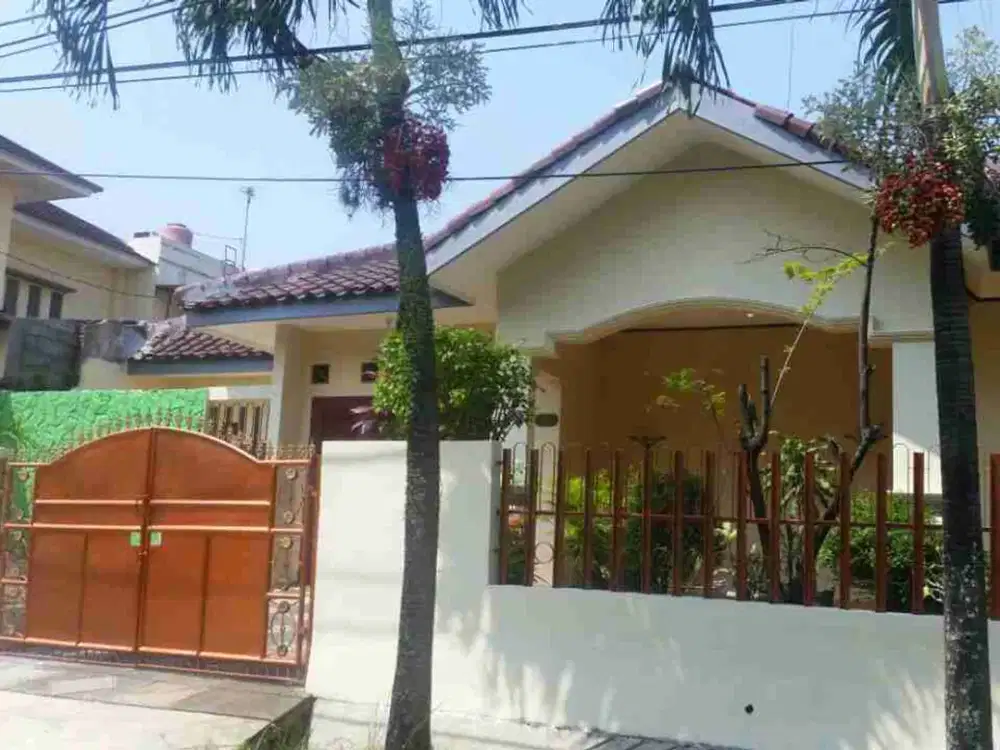 JUAL CEPAT BU Perumahan Bukit Cirendeu Ciputat Timur Tangerang Selatan Rumah Cantik 1 Lantai Siap Huni SHM 4 M Nego