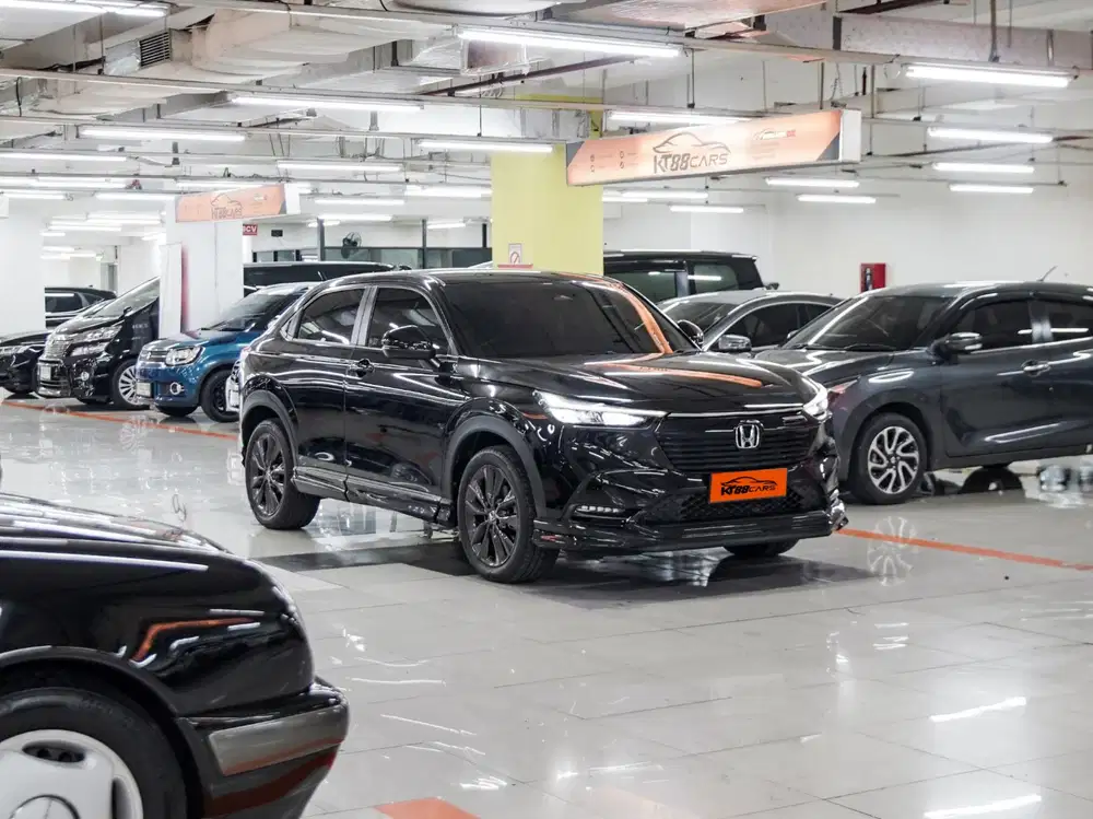 Hrv se at 2024 hitam low km pajak panjang