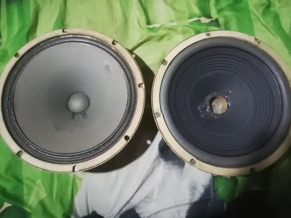 Speker yamaha vintage 12 inch sepesang kondisi ORI dan mulus