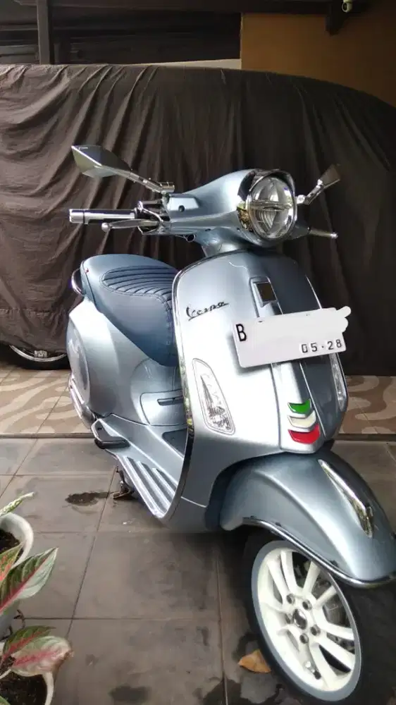 Vespa Primavera ABS istimewa