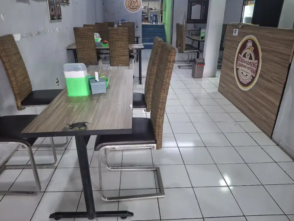 Dijual meja makan dan kursi