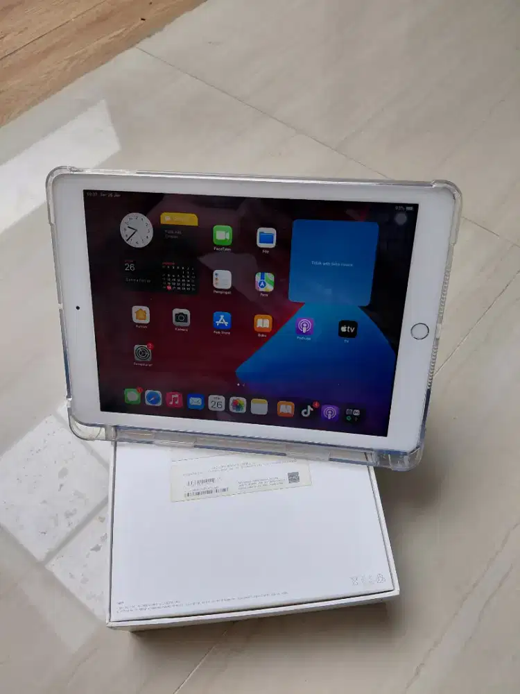 Ipad 5th 128 gb like new