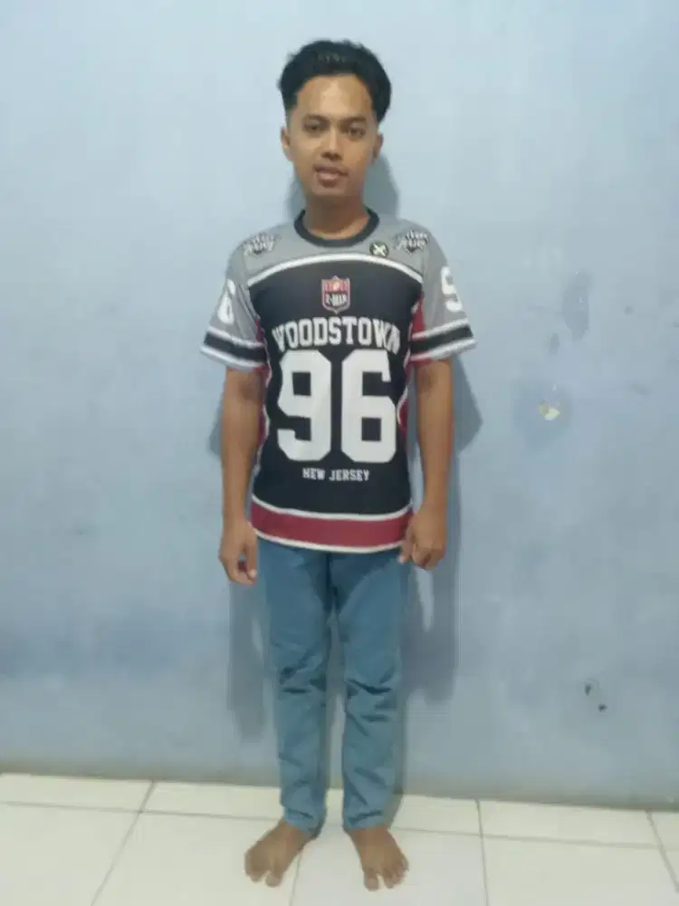 Nama saya Toni Purwanto lagi cari pekerjaan daerah kalideres