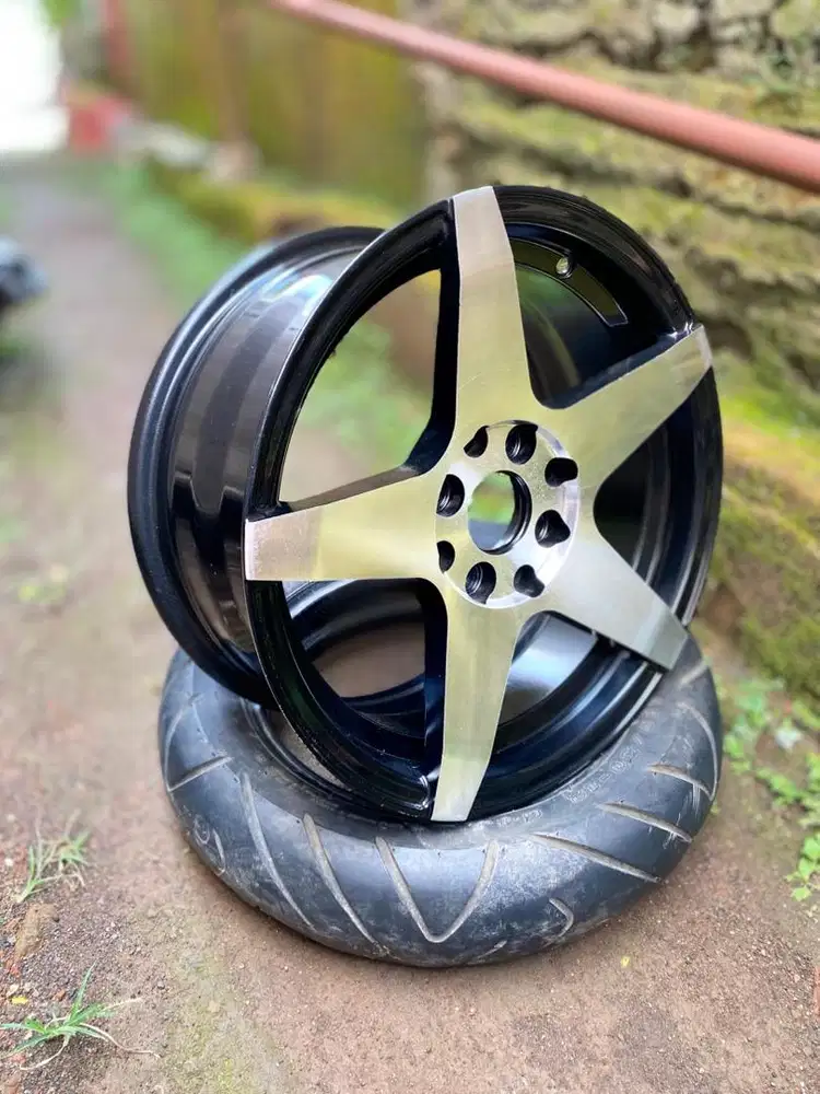 Velg R15 lebar belang