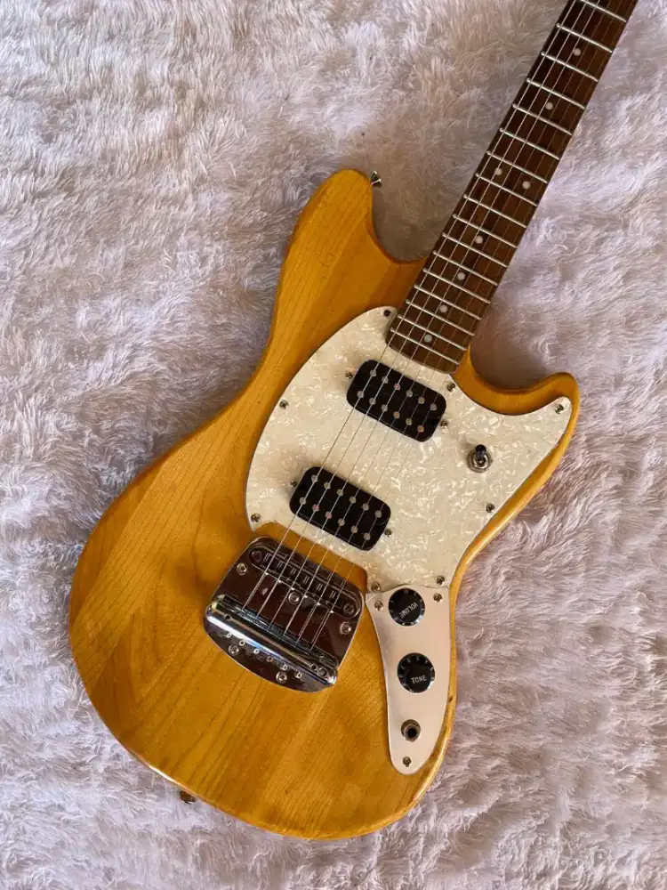 Gitar fendee custom mustang