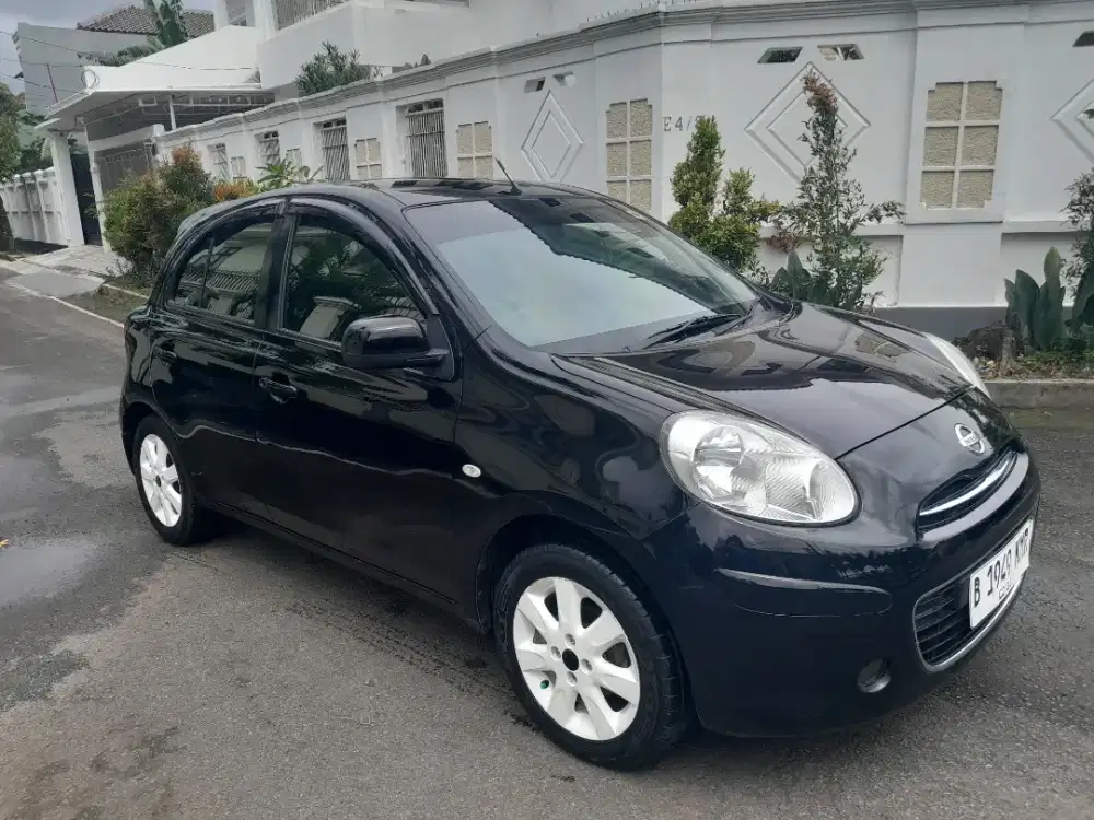 Nissan march L 2011 matic 1.2cc