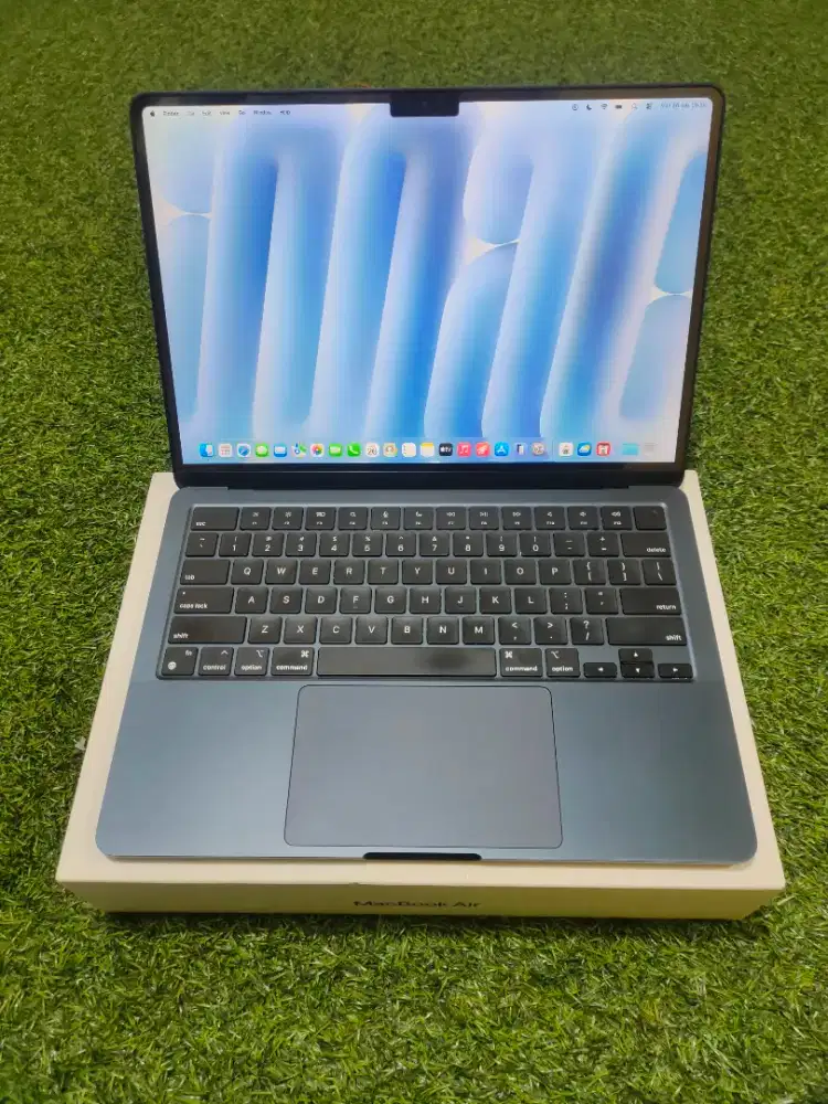 MACBOOK AIR 2022 M2 RAM 8 GB SSD 256 GB FULLSET