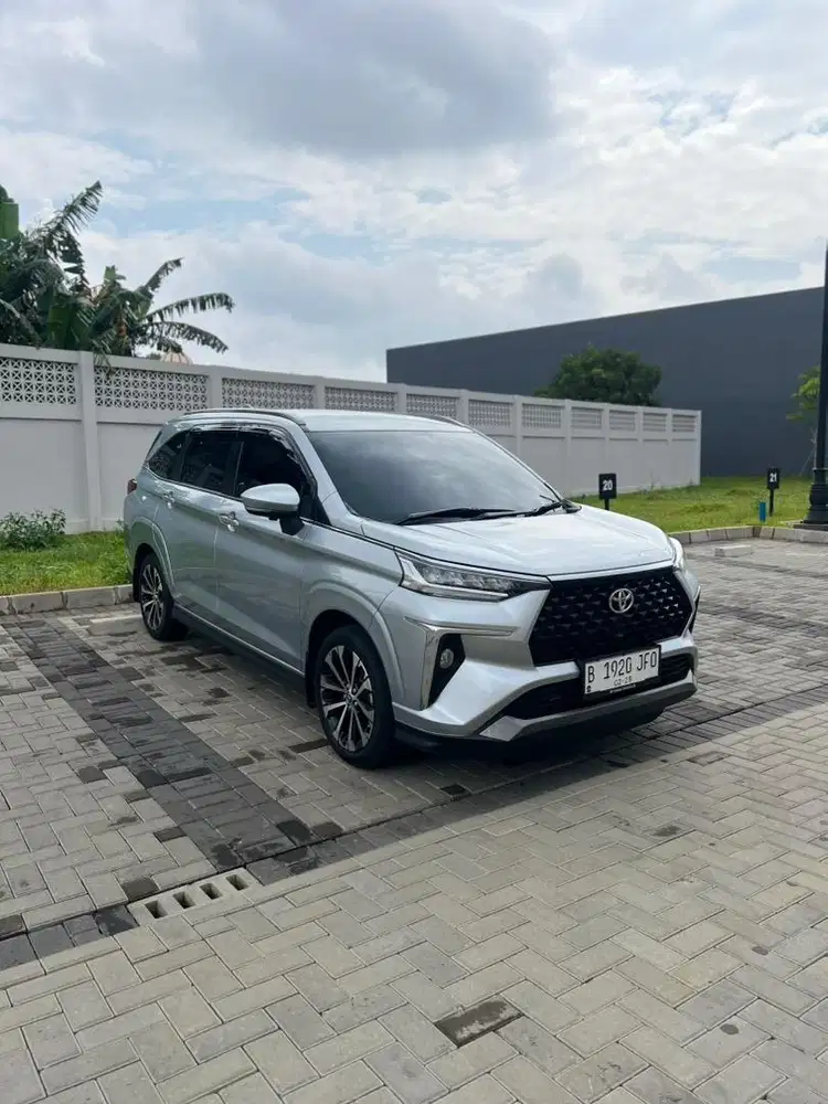 Toyota Veloz Q Non TSS 2022 Low KM Like New Mulus Mobil Bagus Terbaru