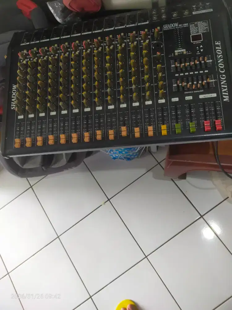 mixer oudio mc 1206  12channel