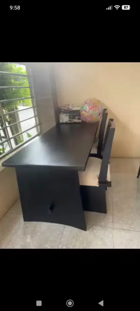 Satu set meja makan jati jepara asli, tipe minimalis