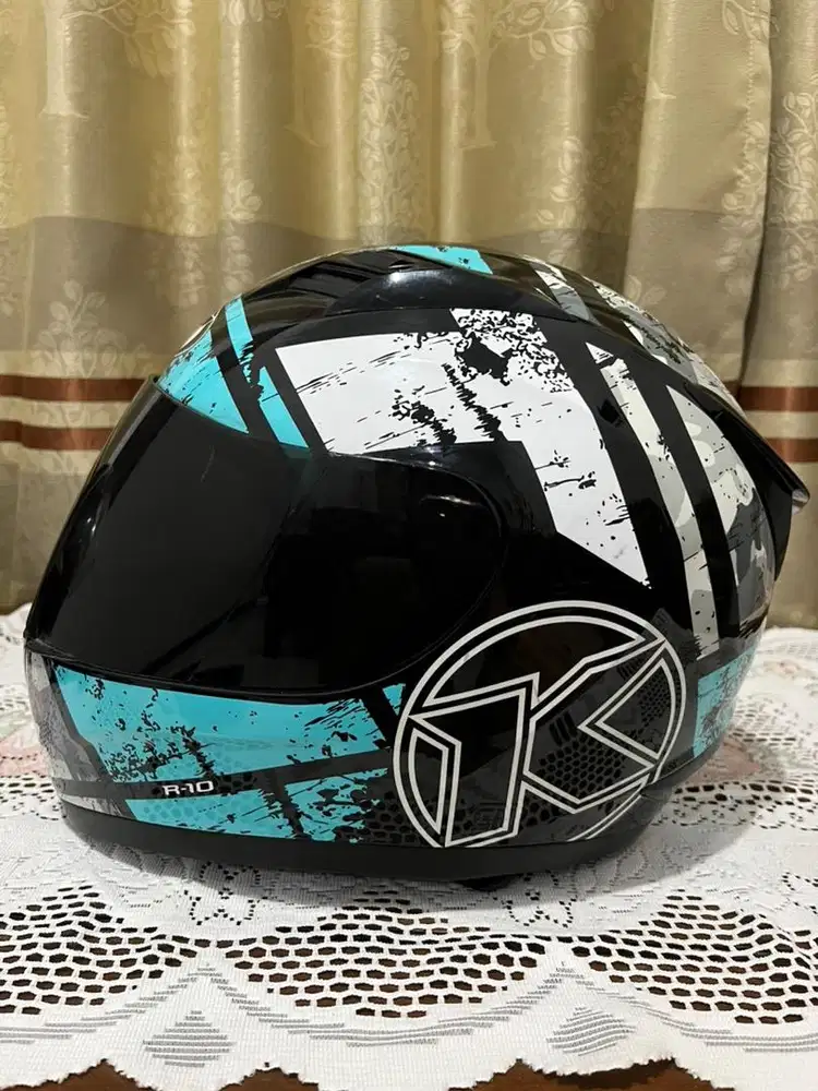 Helm KYT R10 Full Face Like New