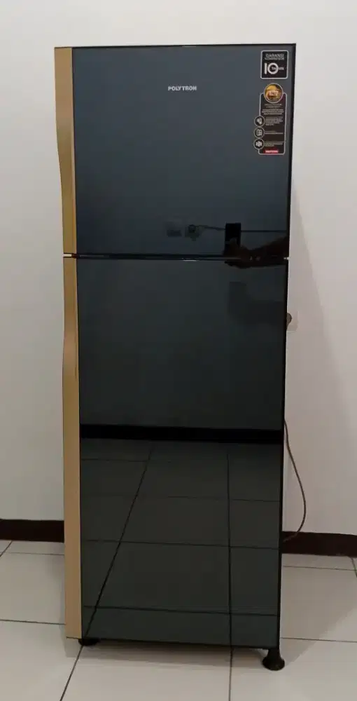 KULKAS 2 PINTU POLYTRON 220 LITER
