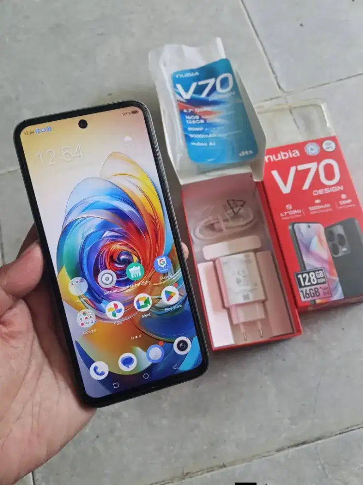 Nubia V70 Nfc (8+8/128)