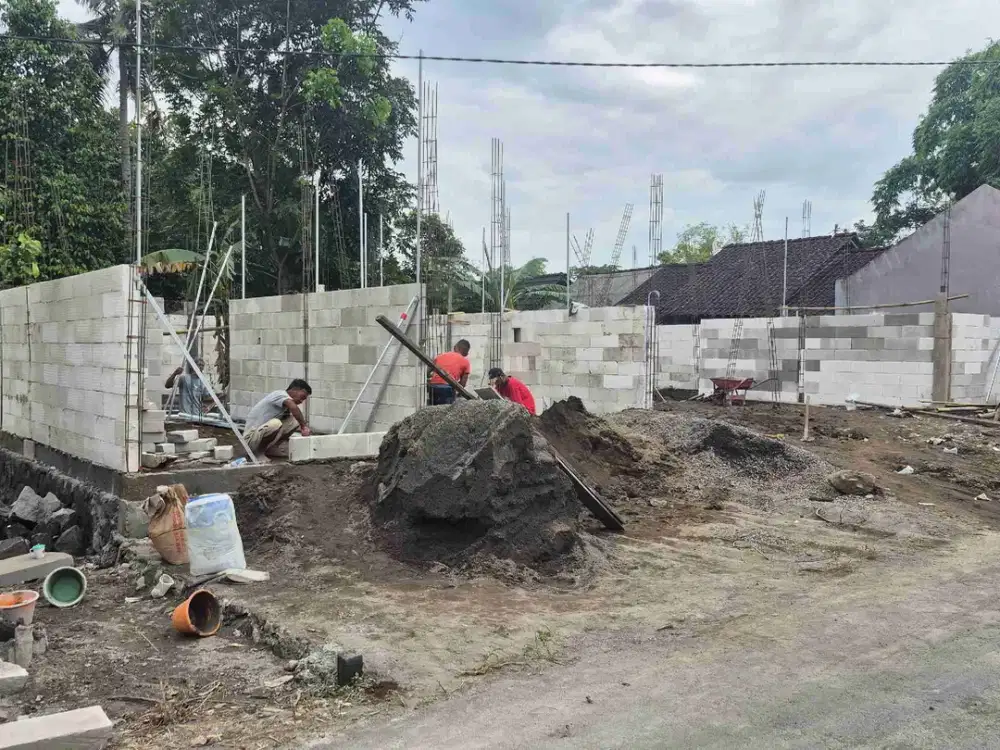 Rumah Proses Bangun Dekat Kampus UII Jogja. Free Pajak, Balik Nama