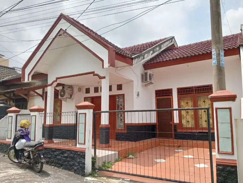 Di sewakan Cepat Rumah di komplek Griya Bumi Indah
