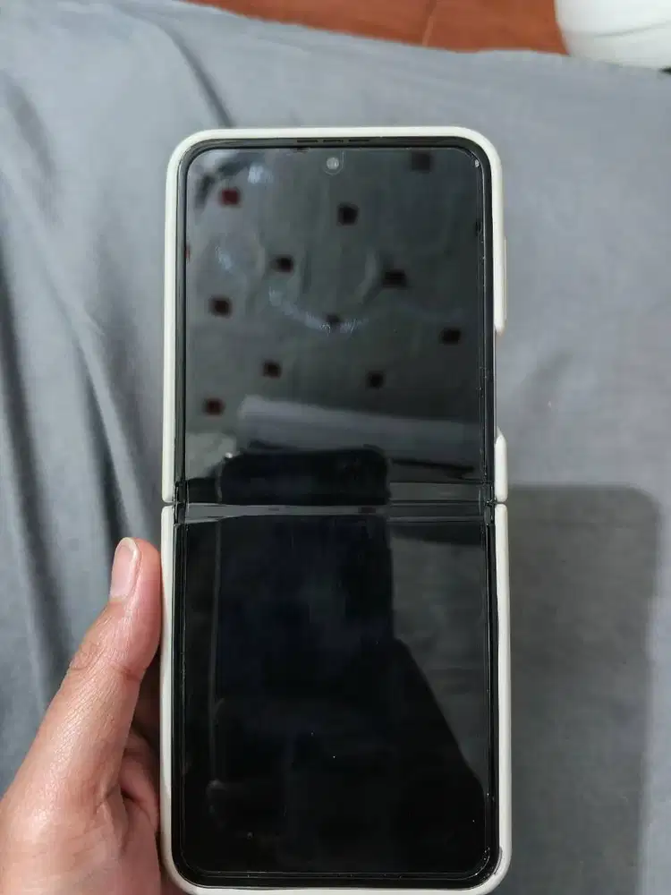 DI JUAL SAMSUNG FLIP4