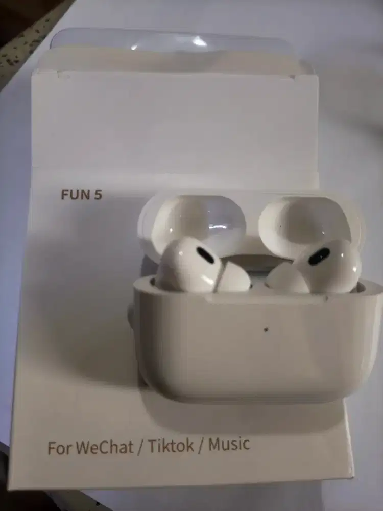 TWS Fun5 (Mirip iPod), Casingnya Bisa Control Playback