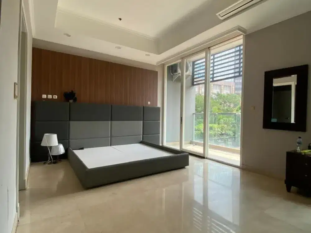 For Sale Spacious Homey Low-Rise Townhouse South Jakarta, Sudirman Residence Behind Indofood Tower