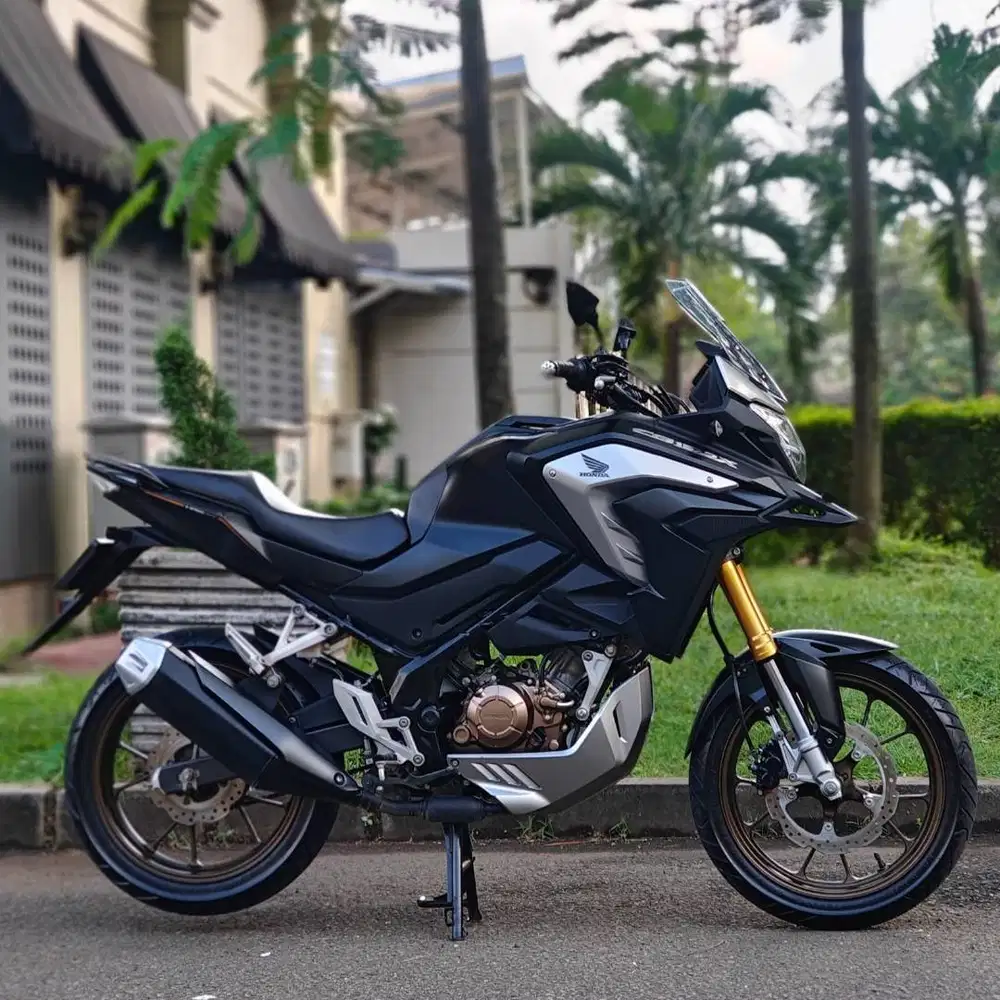 HONDA CB 150X 2023 HITAM SILVER KM 7K PAJAK ON SIAP TOURING
