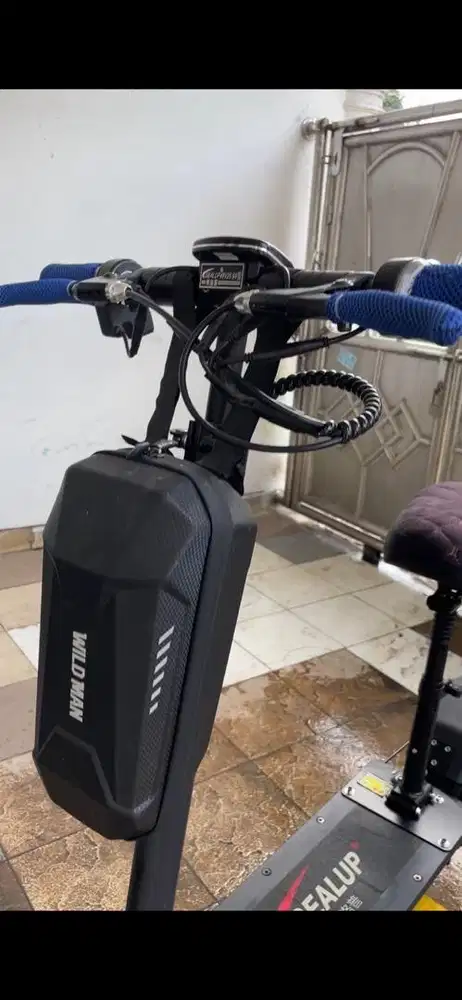 Scuter listrik sealup Q7 dual drive