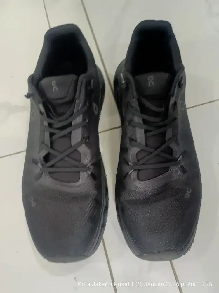 On cloud size 43 insole 27,5 FIT pemakaian 42