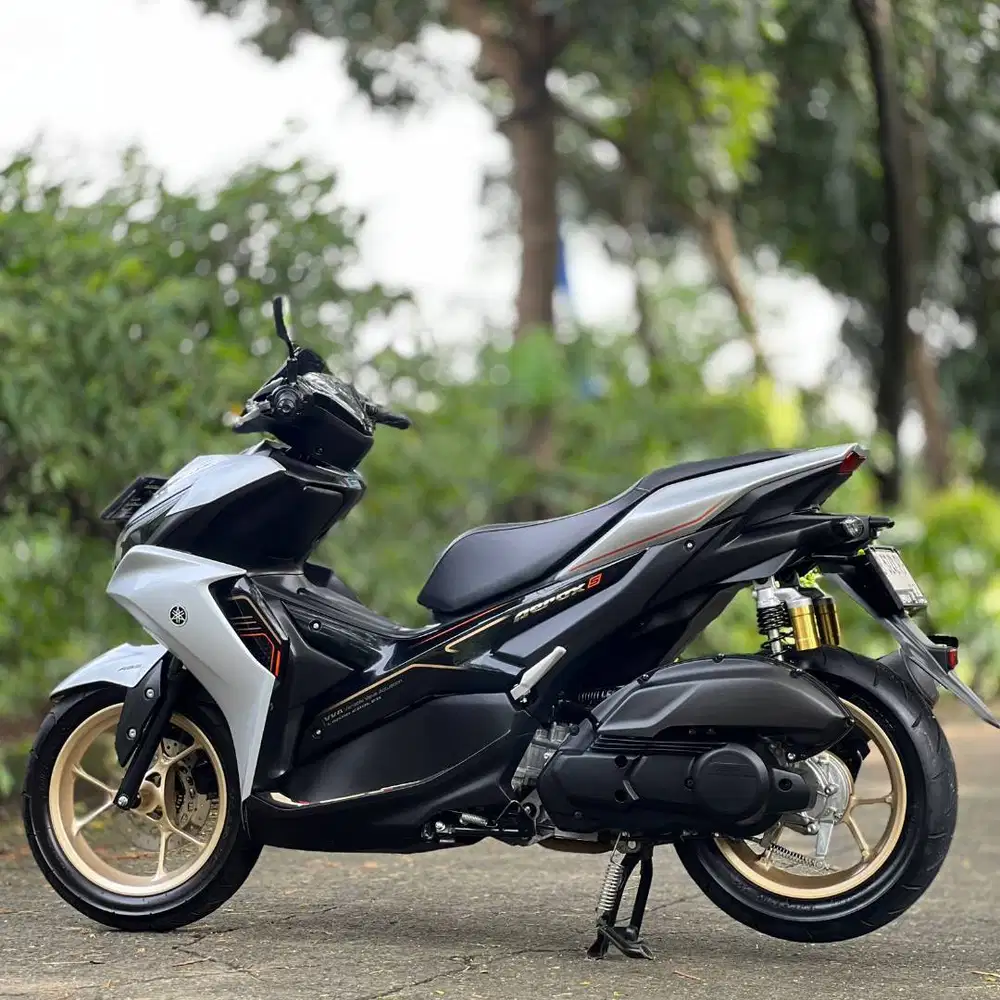 YAMAHA NEW AEROX 155 S VERSION ABS 2024 SILVER LOW KM PAJAK ON MULUS
