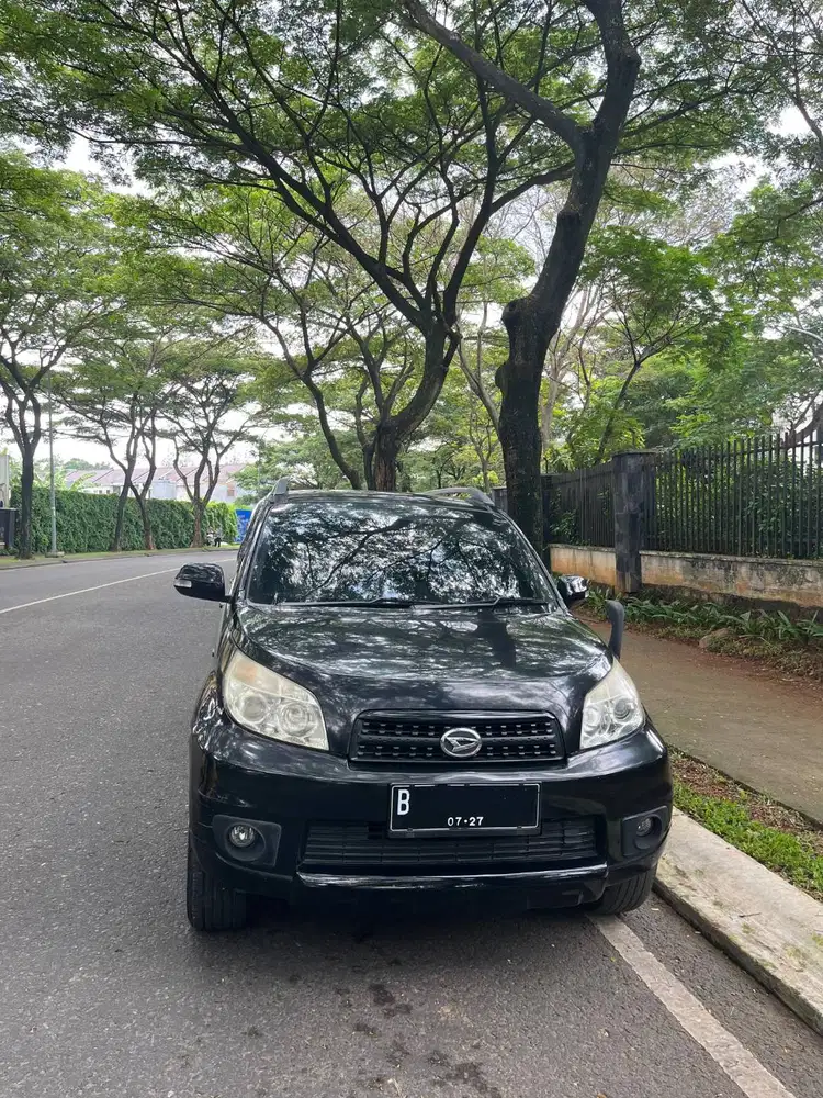 Daihatsu Terios TX 2012 M/T Hitam-Black