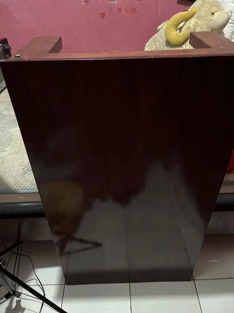 Meja lesehan kayu mahoni