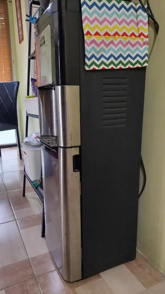 Dijual Dispenser Sharp Galon Bawah