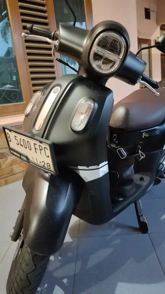 Yamaha Fazzio Lux Hitam