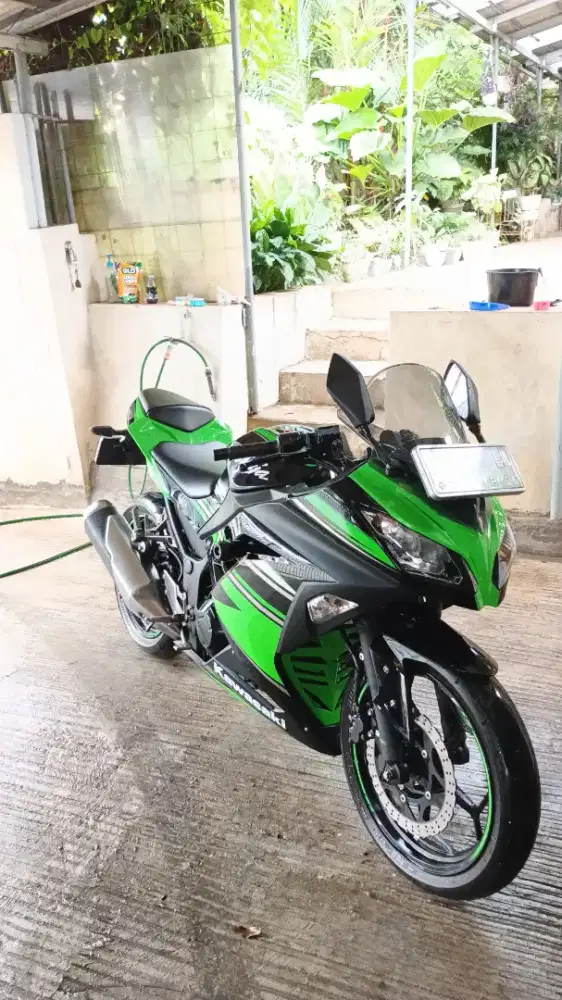 Kawasaki Ninja 250 FI KRT Edition 2017