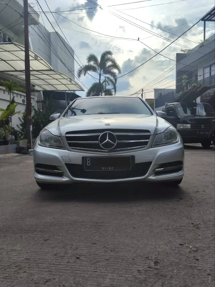 Mercedes Benz w204 2012 Silver 2011 Mercy Second 2013 Jual Cepet Bu