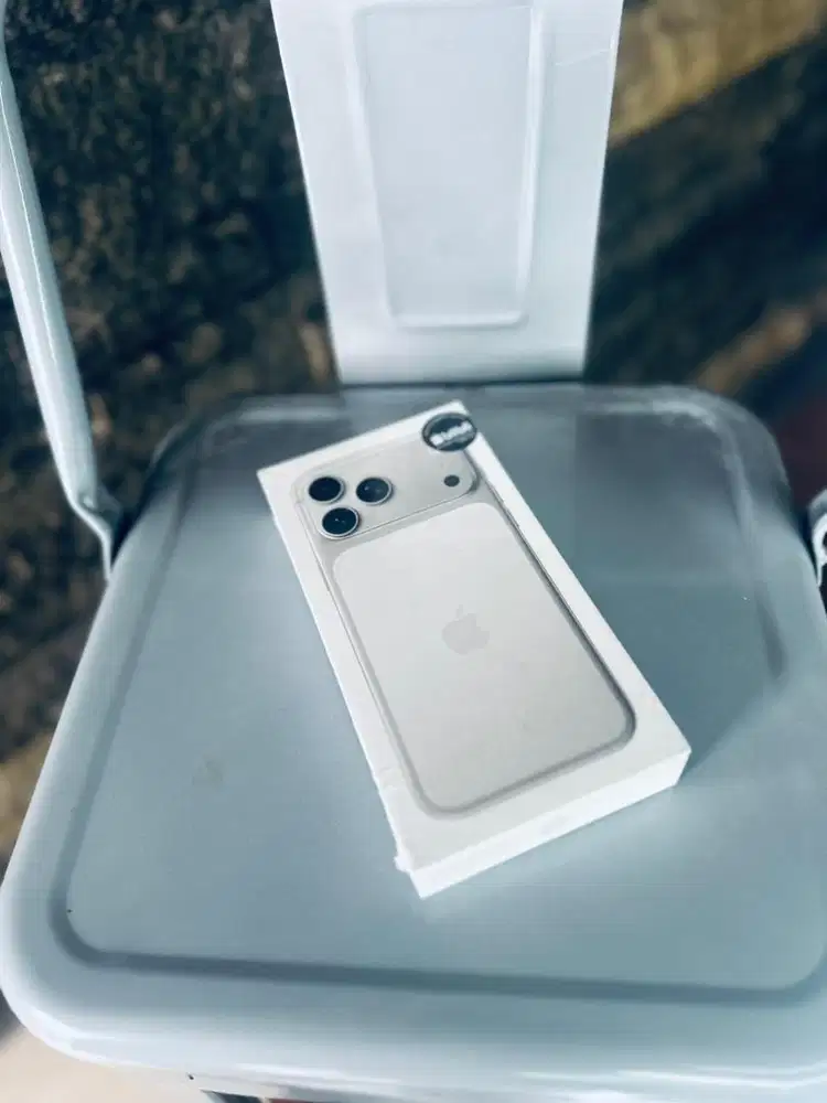 Iphone 17promax 256gb new