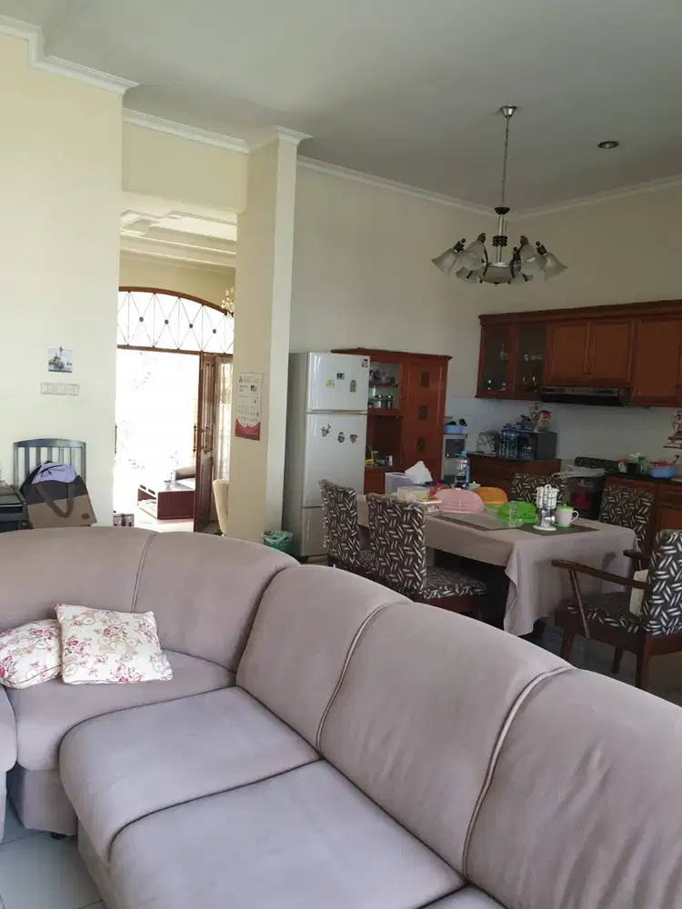 Rumah Setramurni Bandung Dijual siap huni lokasi strategis